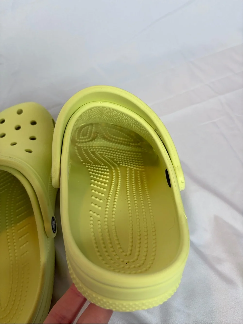 CROCS Classic Clog in Light Lime
